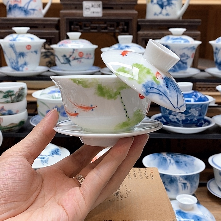 手绘五彩荷花悬停盖碗150cc釉下彩微瑕福利款