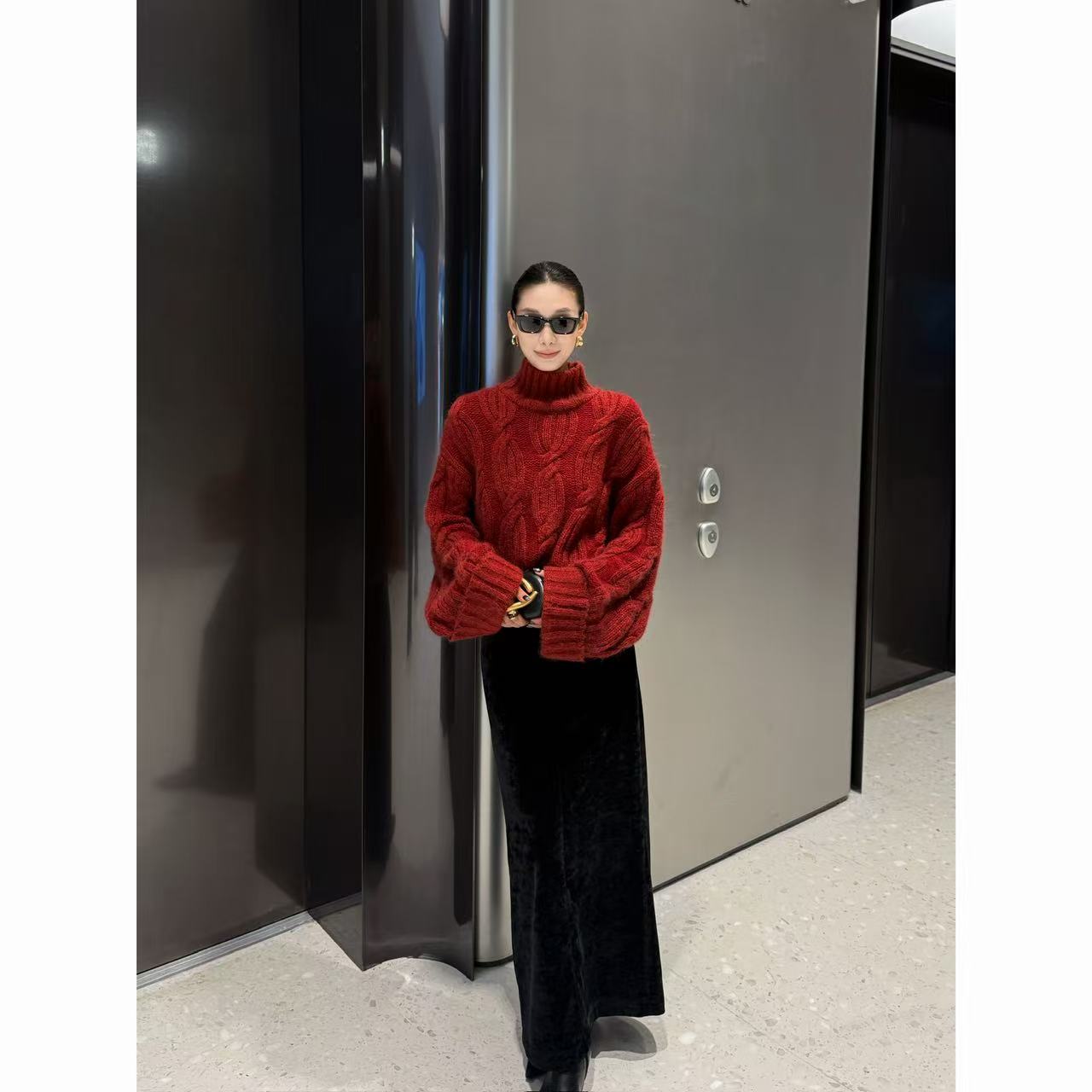 FIINAL《漫赏米兰》新款软糯质感麻花慵懒风毛衣