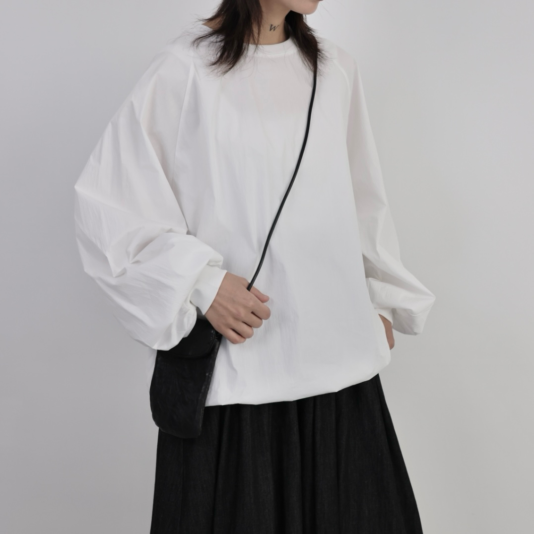 【黑白工作室】长袖T恤女春季新款宽松显瘦圆领灯笼袖