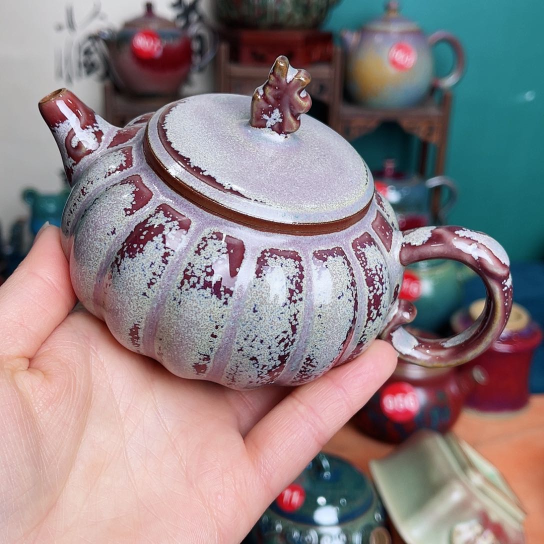 盘钧瓷艺术作品壶