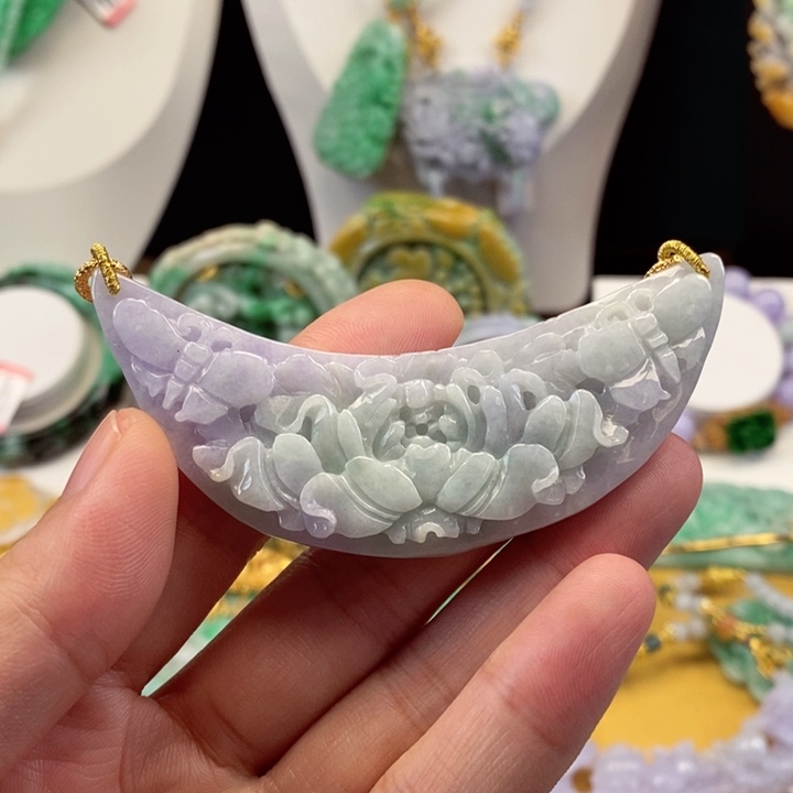 翡翠颈饰未镶嵌翡翠吊坠