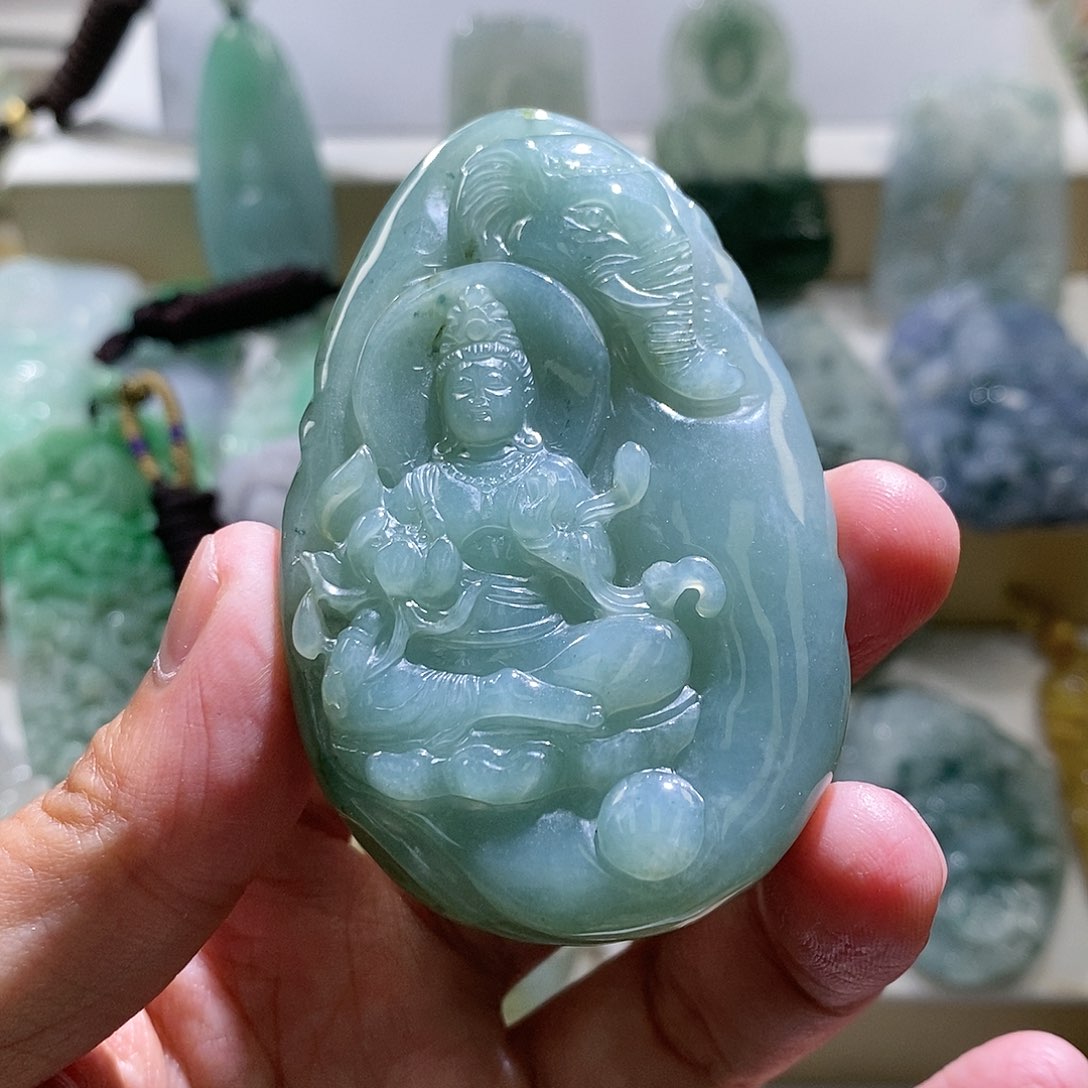 【闪购商品】翡翠颈饰未镶嵌普贤