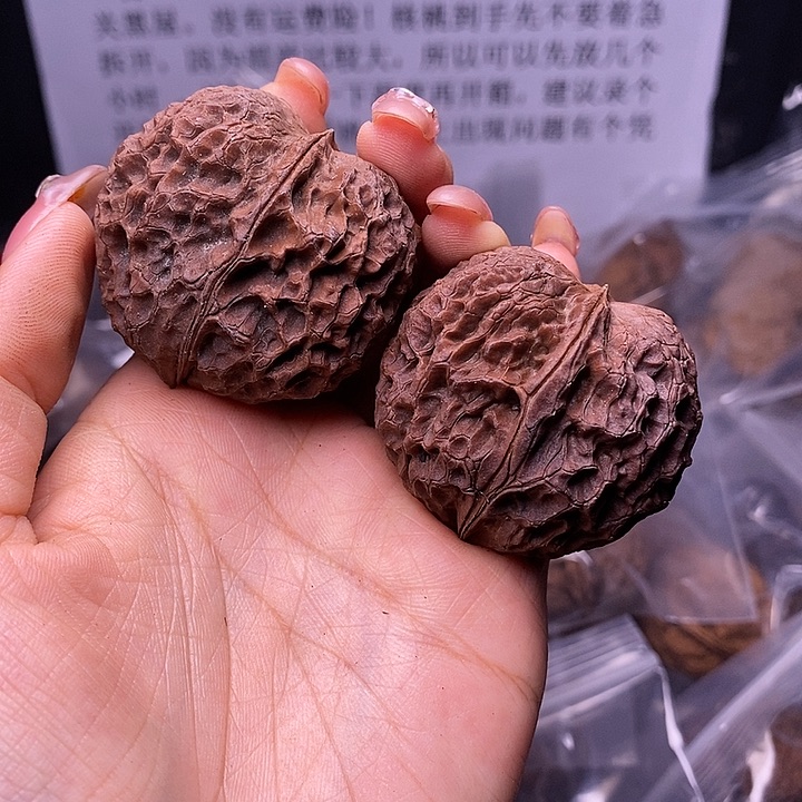 文玩核桃把件云南野生铁核桃78号44mm
