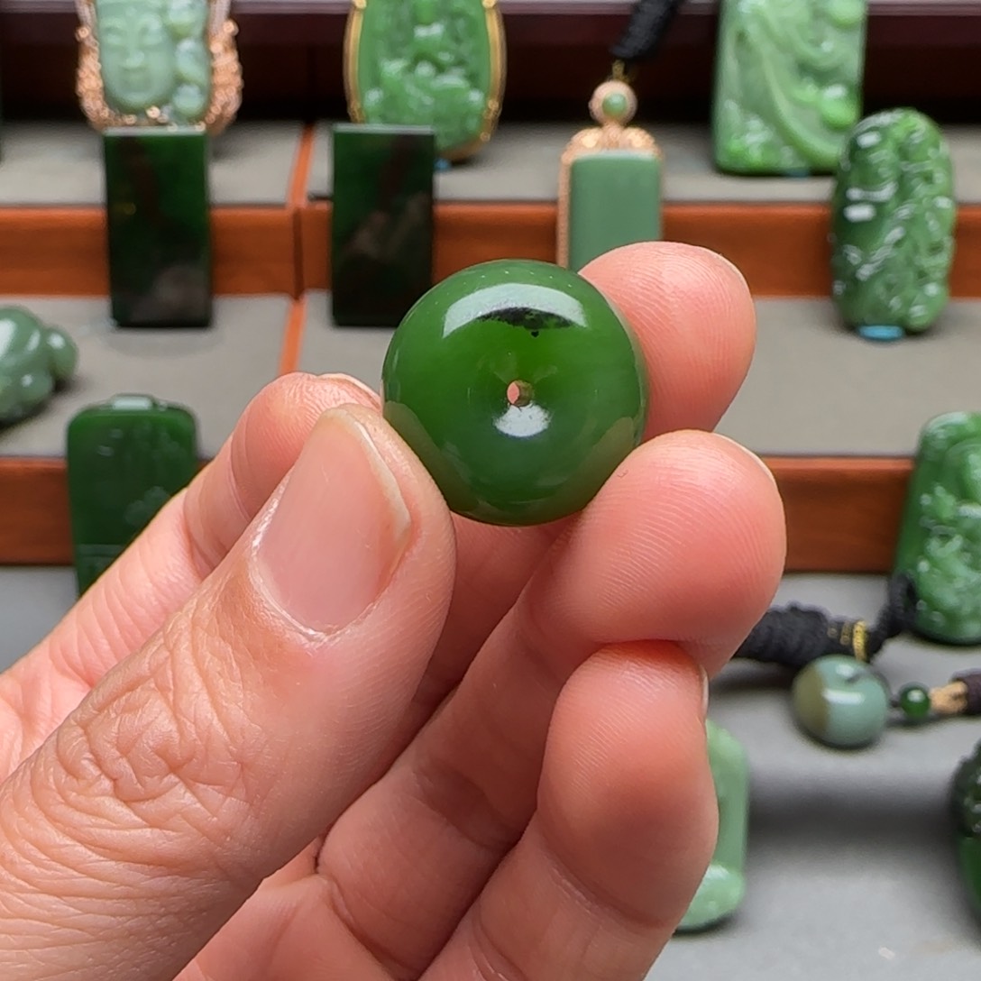 未镶嵌和田玉挂件