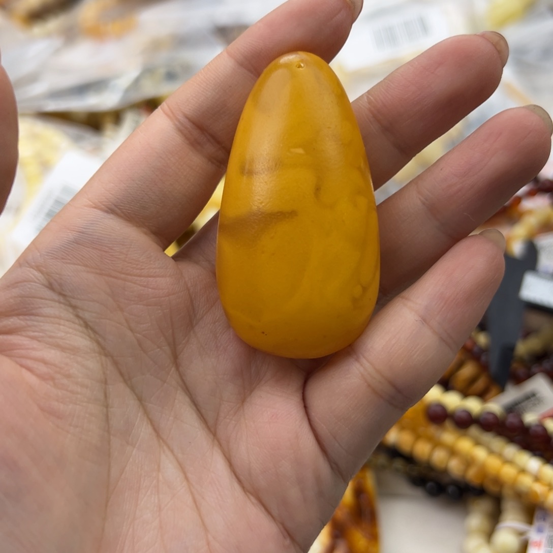 琥珀珠宝奇石未镶嵌