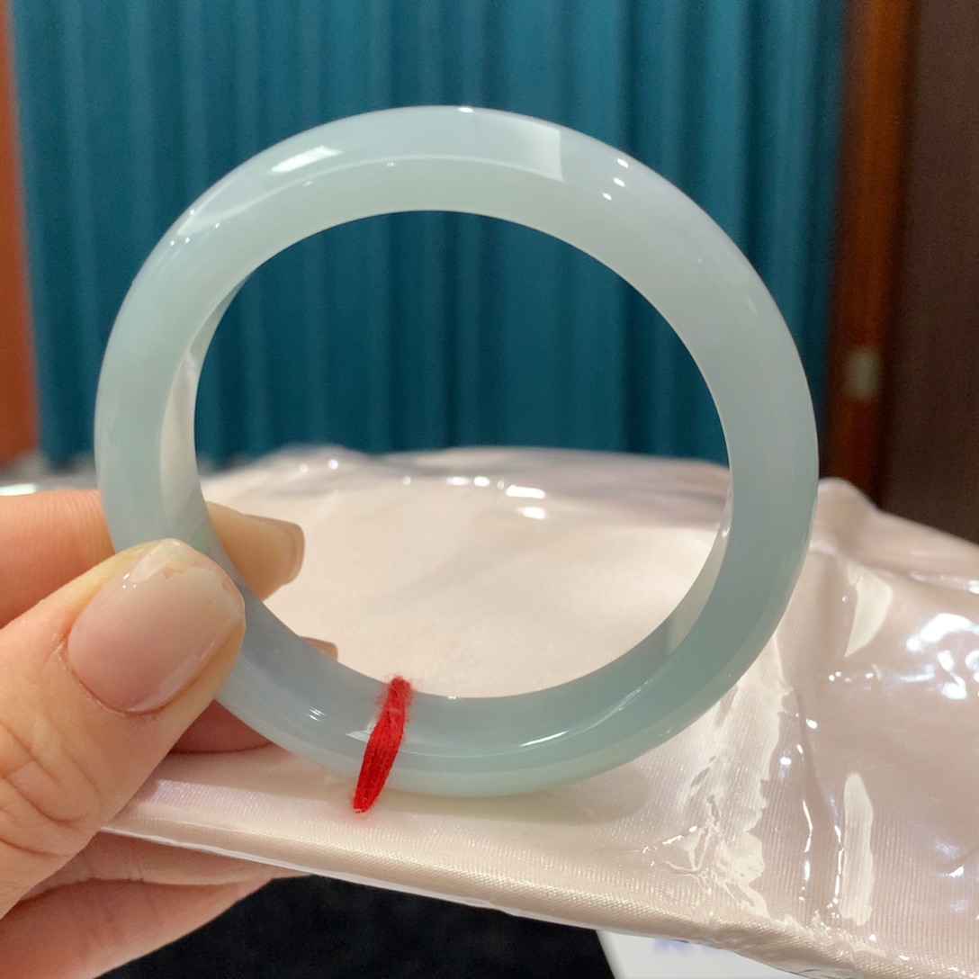 未镶嵌手镯翡翠完美者慎拍 圈口53.5