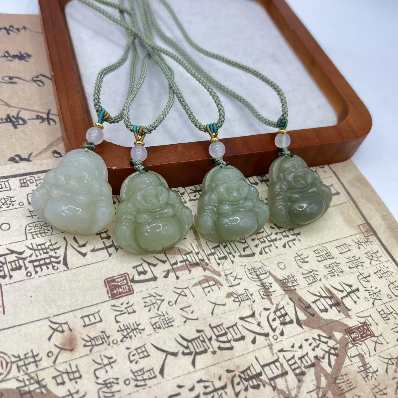 天然和田玉 蜂蜜水精雕佛公 拍一发一（多样性发货）H164