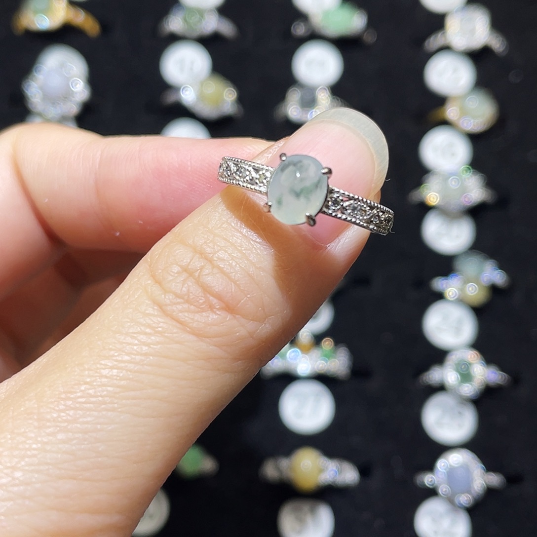 翡翠未镶嵌戒指戒指