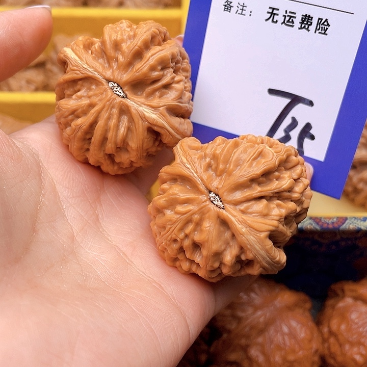 把件文玩核桃颜*人文玩核桃红锦鲤35