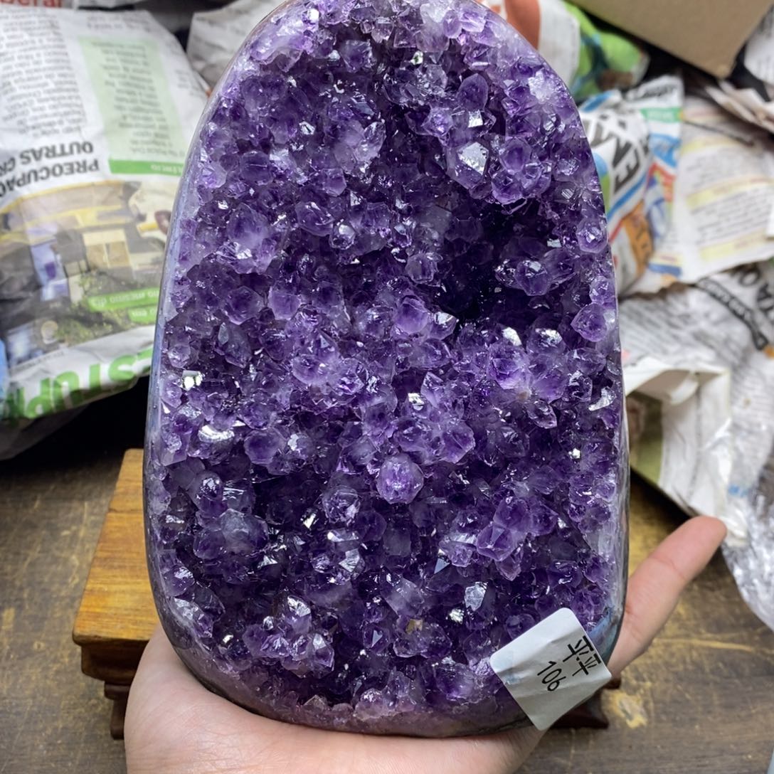 紫晶乌拉圭未镶嵌