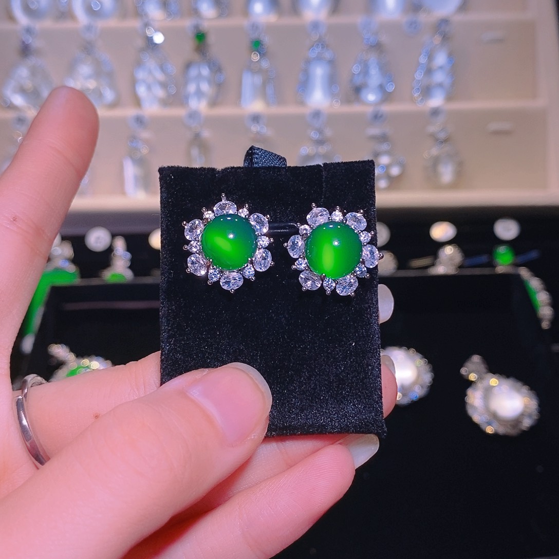 锆石铜合金白富美