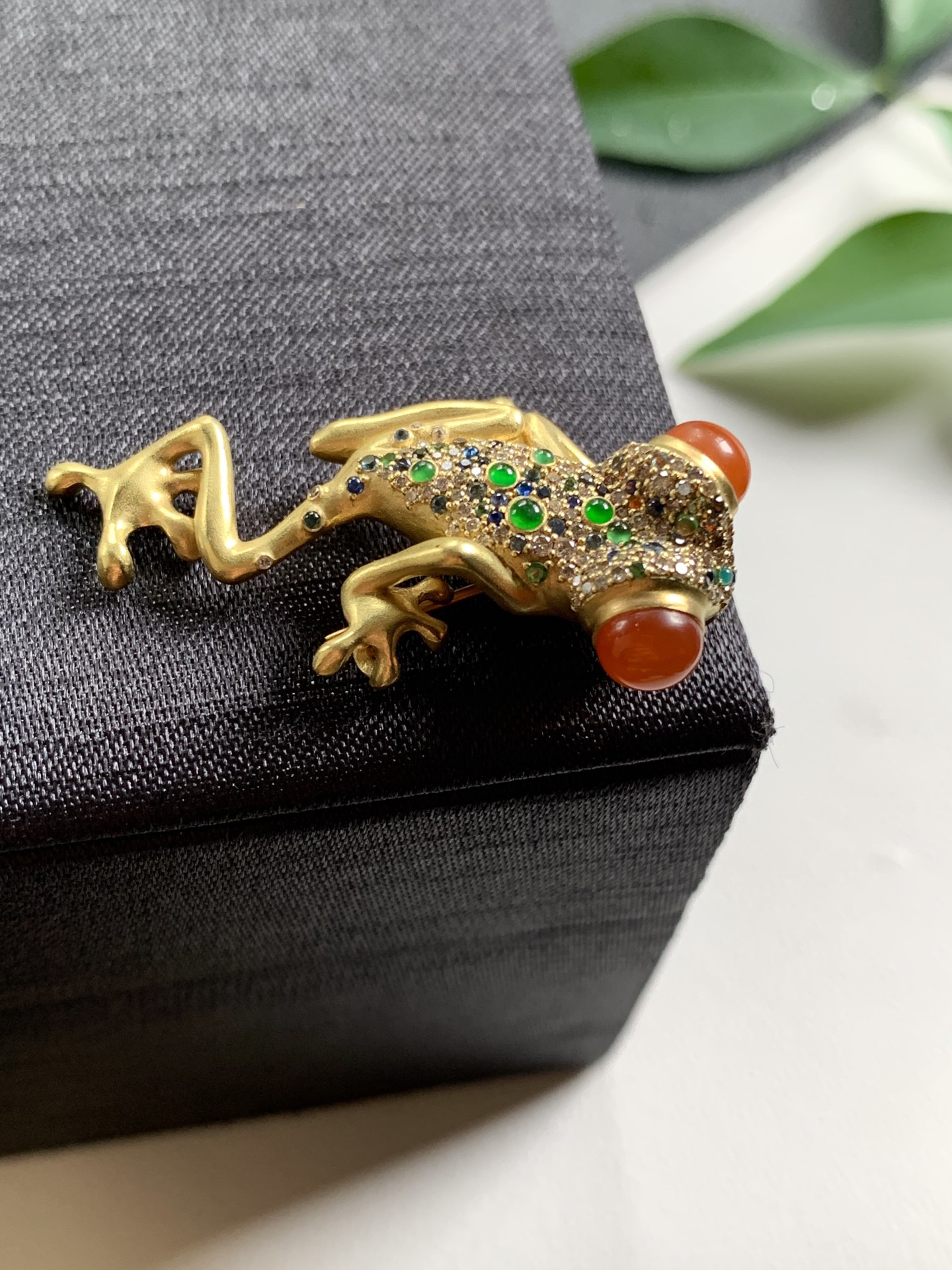 佳佳翡翠 天然缅甸A货翡翠镶嵌胸针挂饰