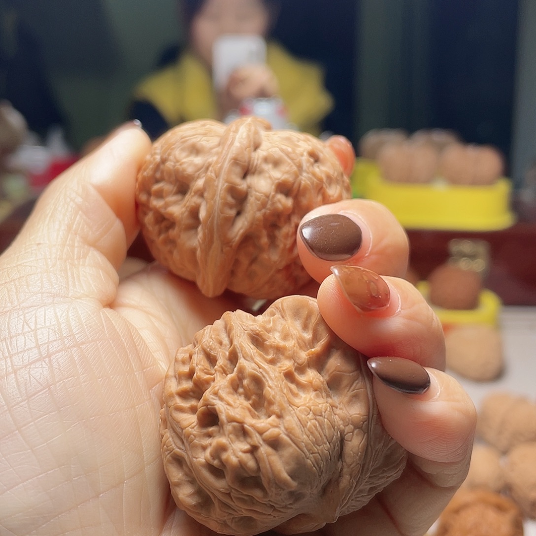 L***号文玩核桃吊坠元宝