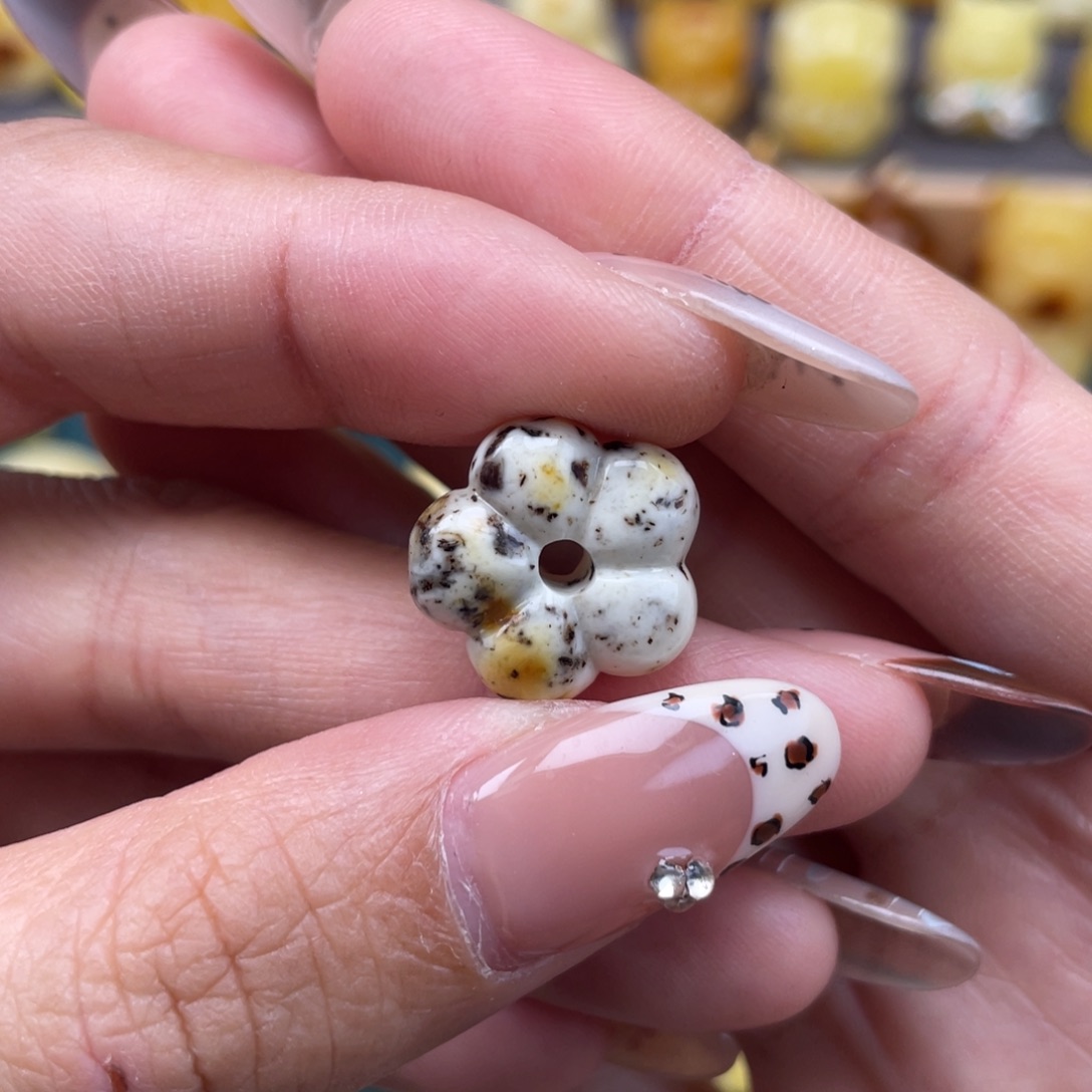 裸石琥珀未镶嵌蜜蜡