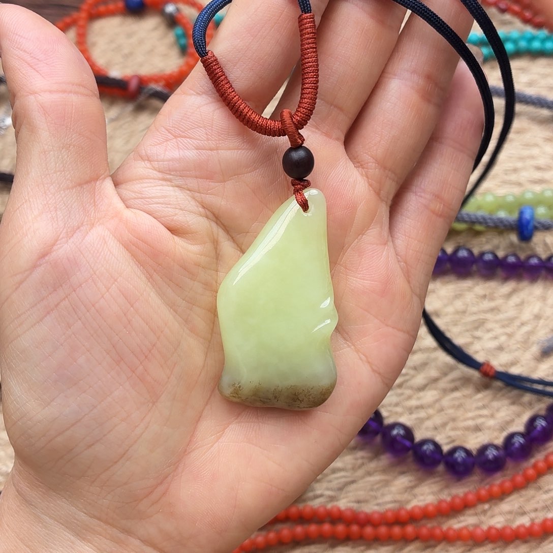 时***然和田玉（糖玉）未镶嵌颈饰