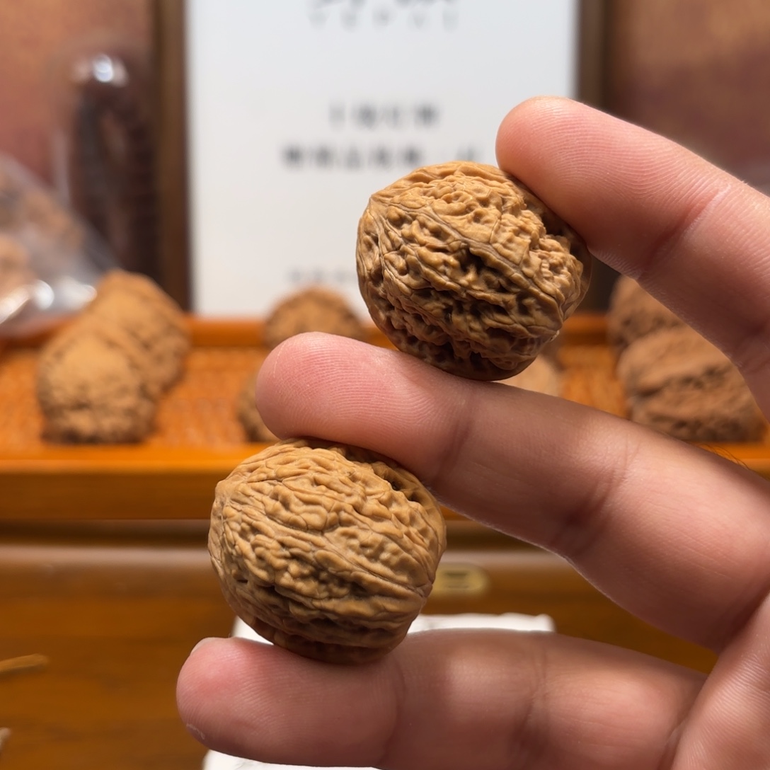 吊坠文玩核桃玉面虎头Q6023