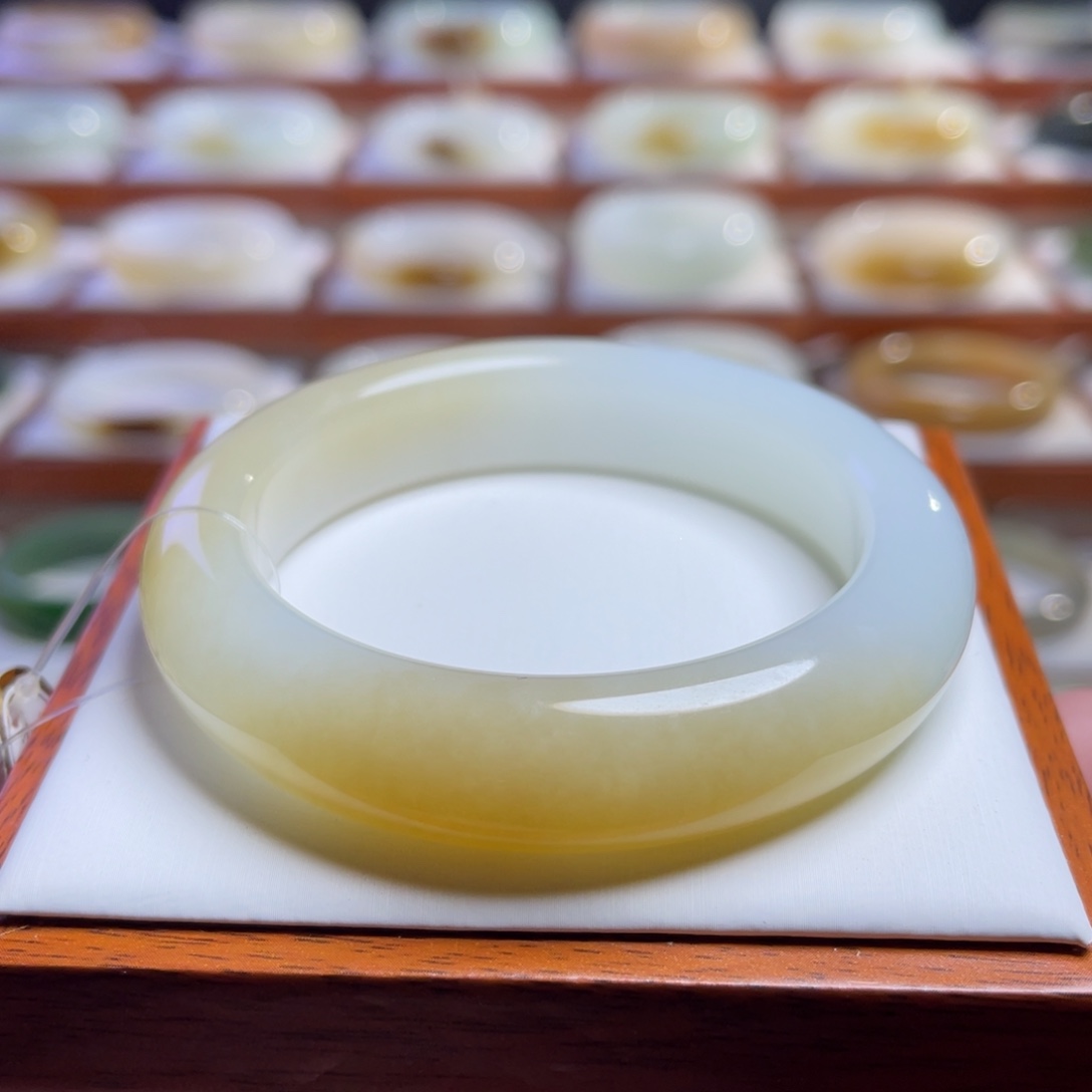 【闪购商品】和田玉手镯未镶嵌