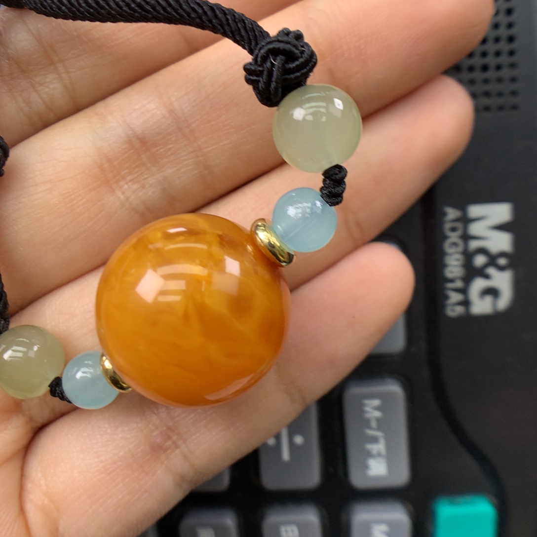 琥珀未镶嵌珠宝奇石