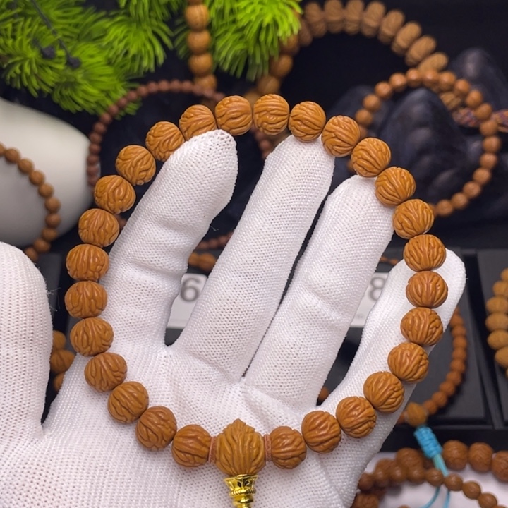 7****桃核吊坠小金豆1.0