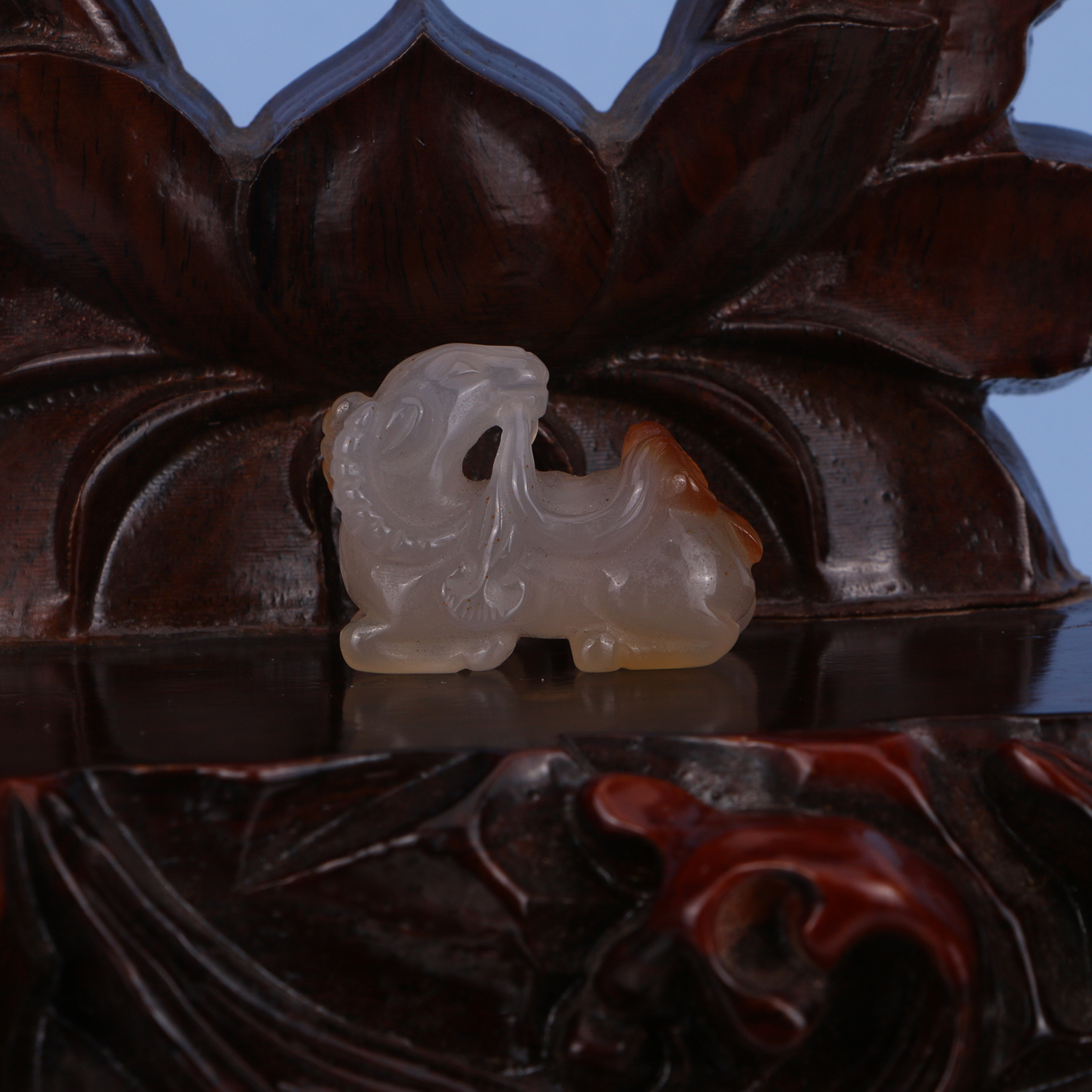 Lot38  民国  天然玛瑙羊挂件