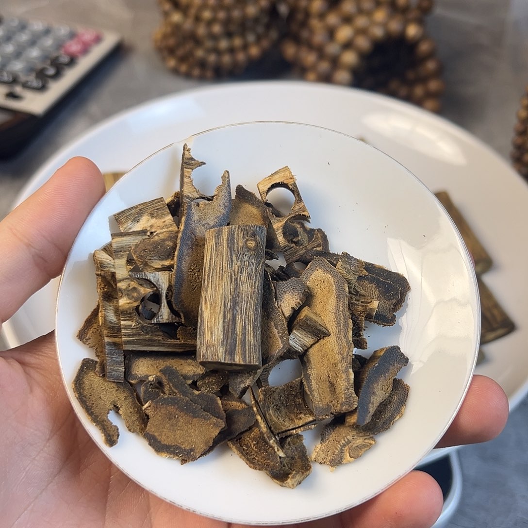 沉香碎屑沉香无事牌棋楠沉香