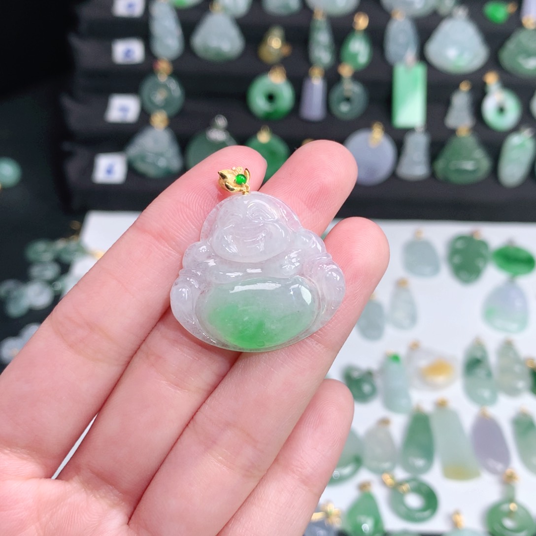 翡翠颈饰未镶嵌翡翠