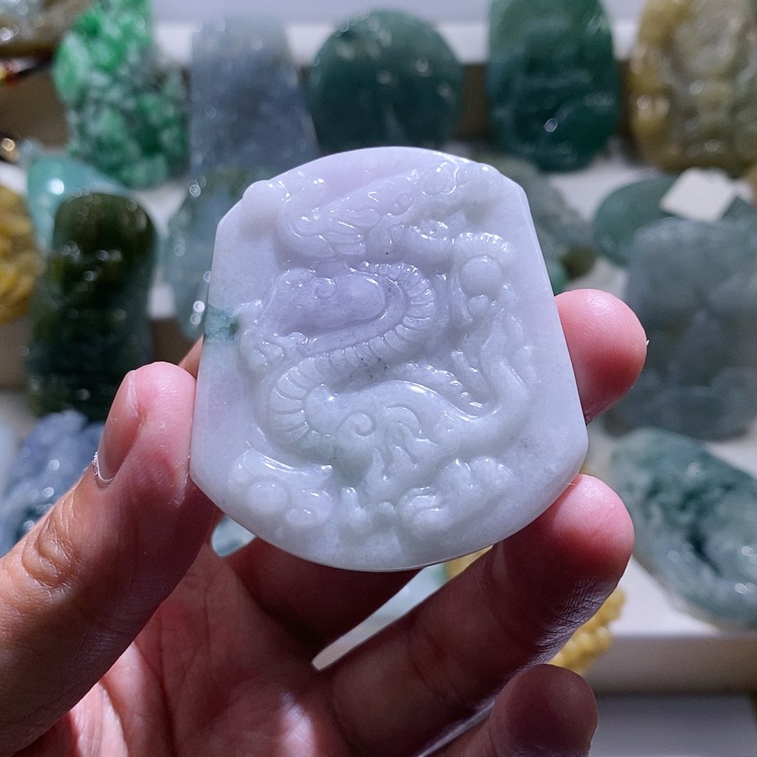 【闪购商品】翡翠颈饰未镶嵌龙牌