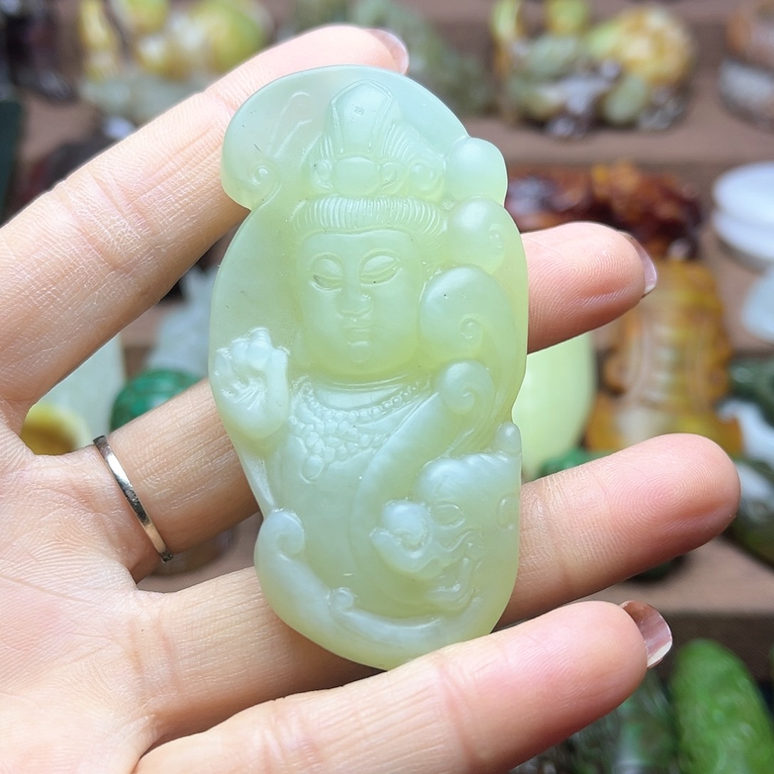 白玉菩提吊坠32。。