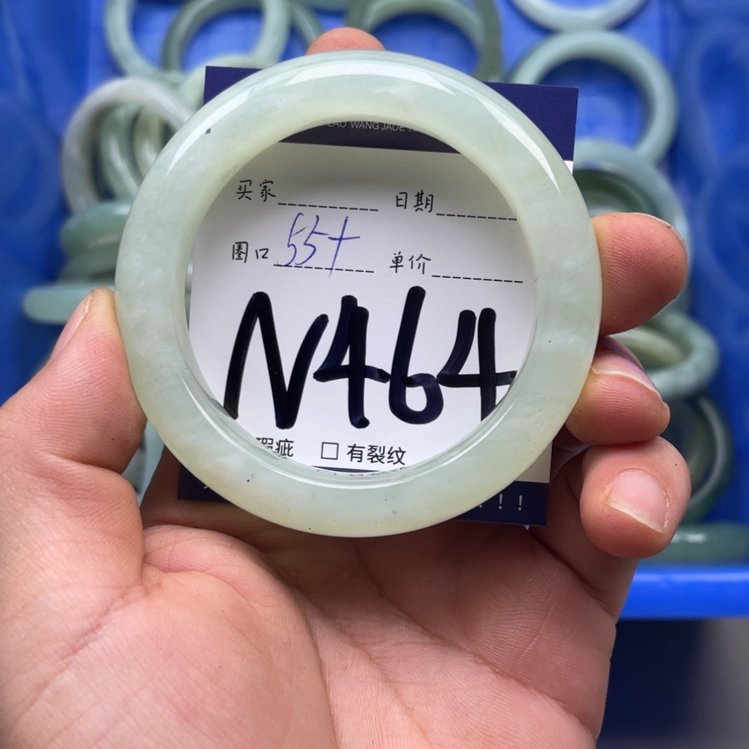 岫玉手镯手镯未镶嵌