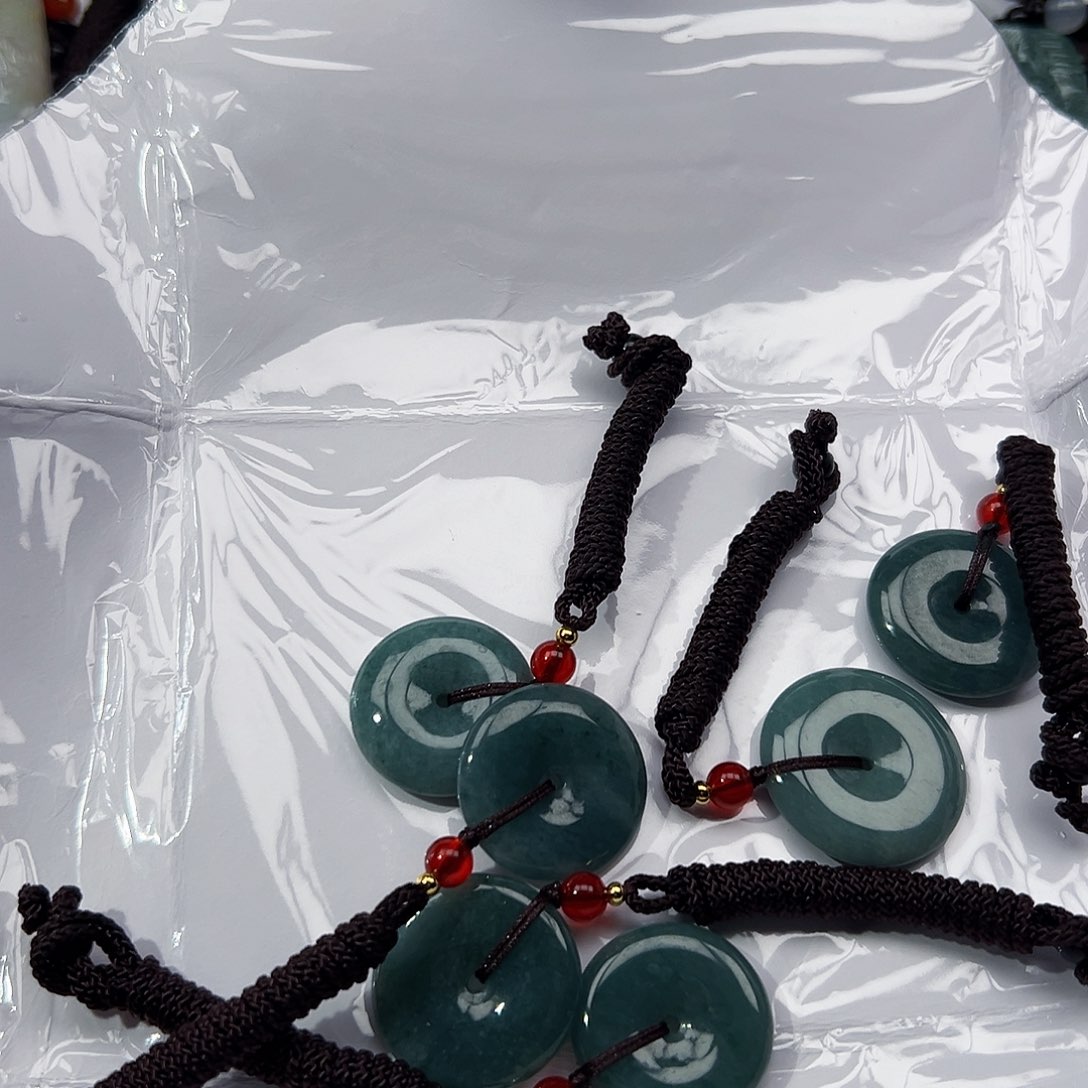 翡翠颈饰未镶嵌多样性发一件