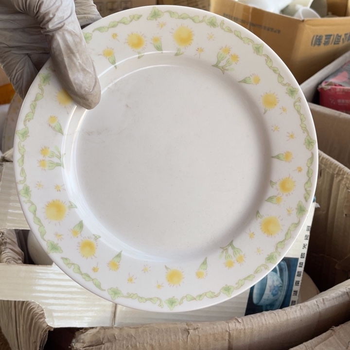 摆件陶瓷盘子碗砂锅都有