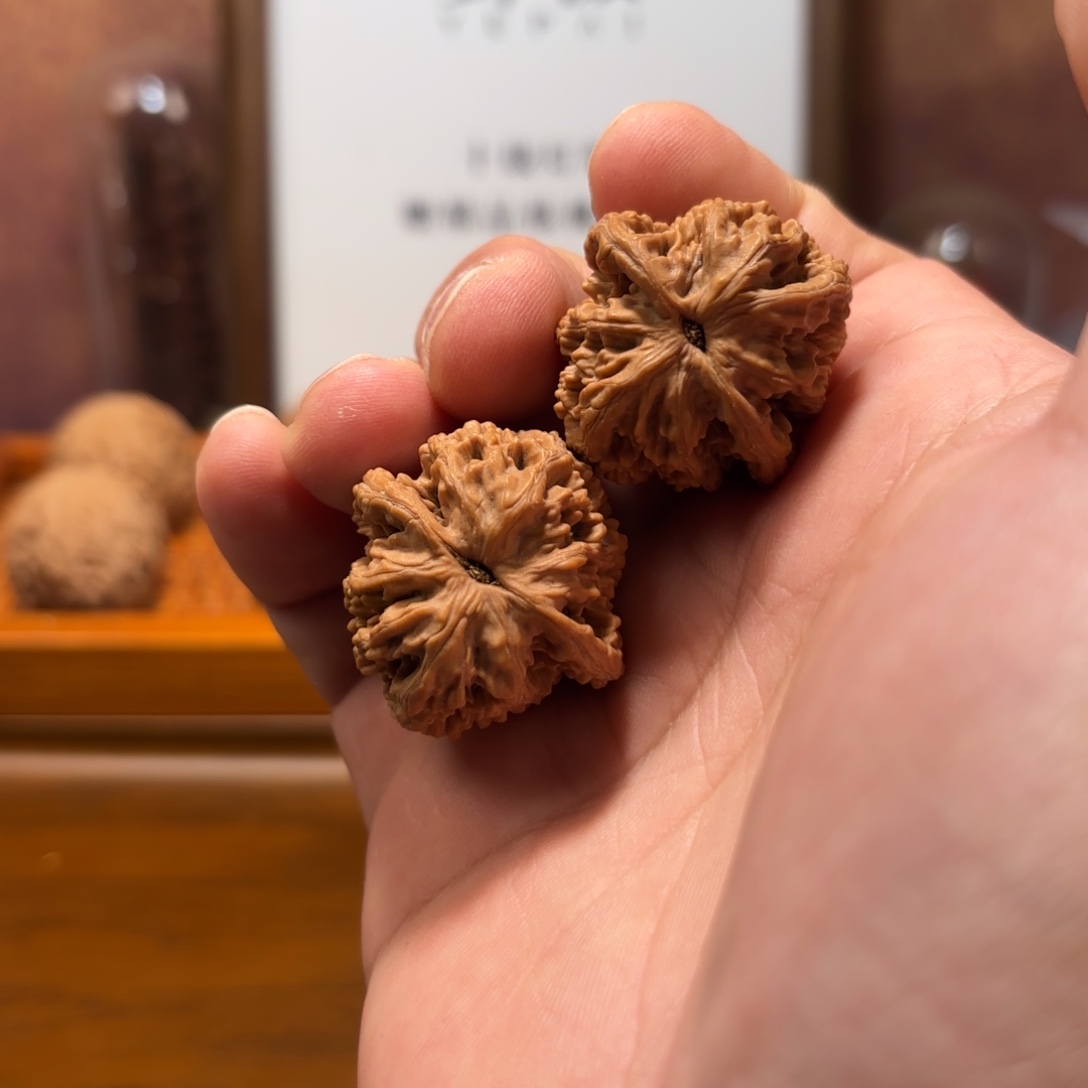 吊坠文玩核桃鬼面虎头Q5778
