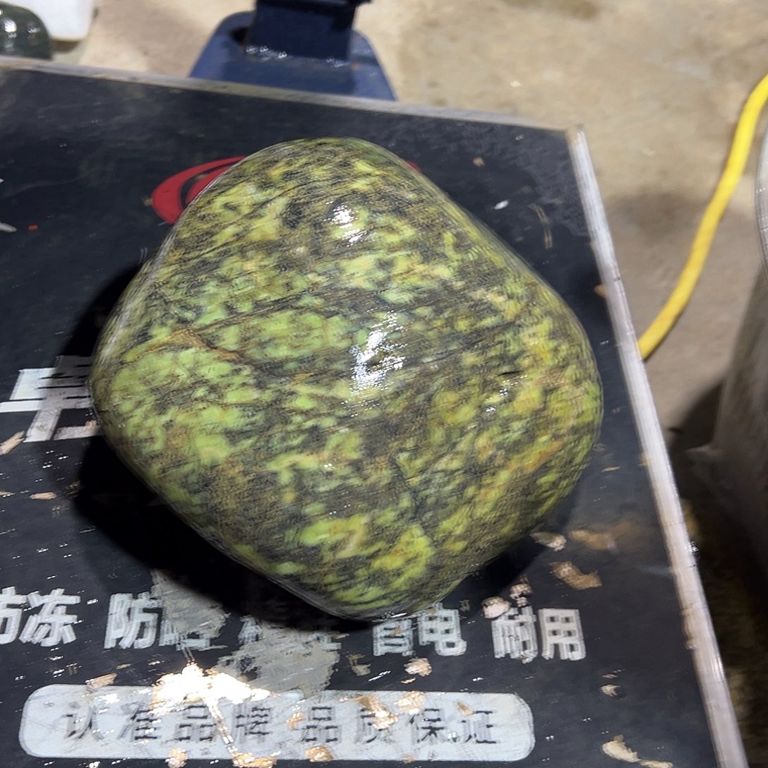 未镶嵌蛇纹石玉西藏藏玉药王石大*