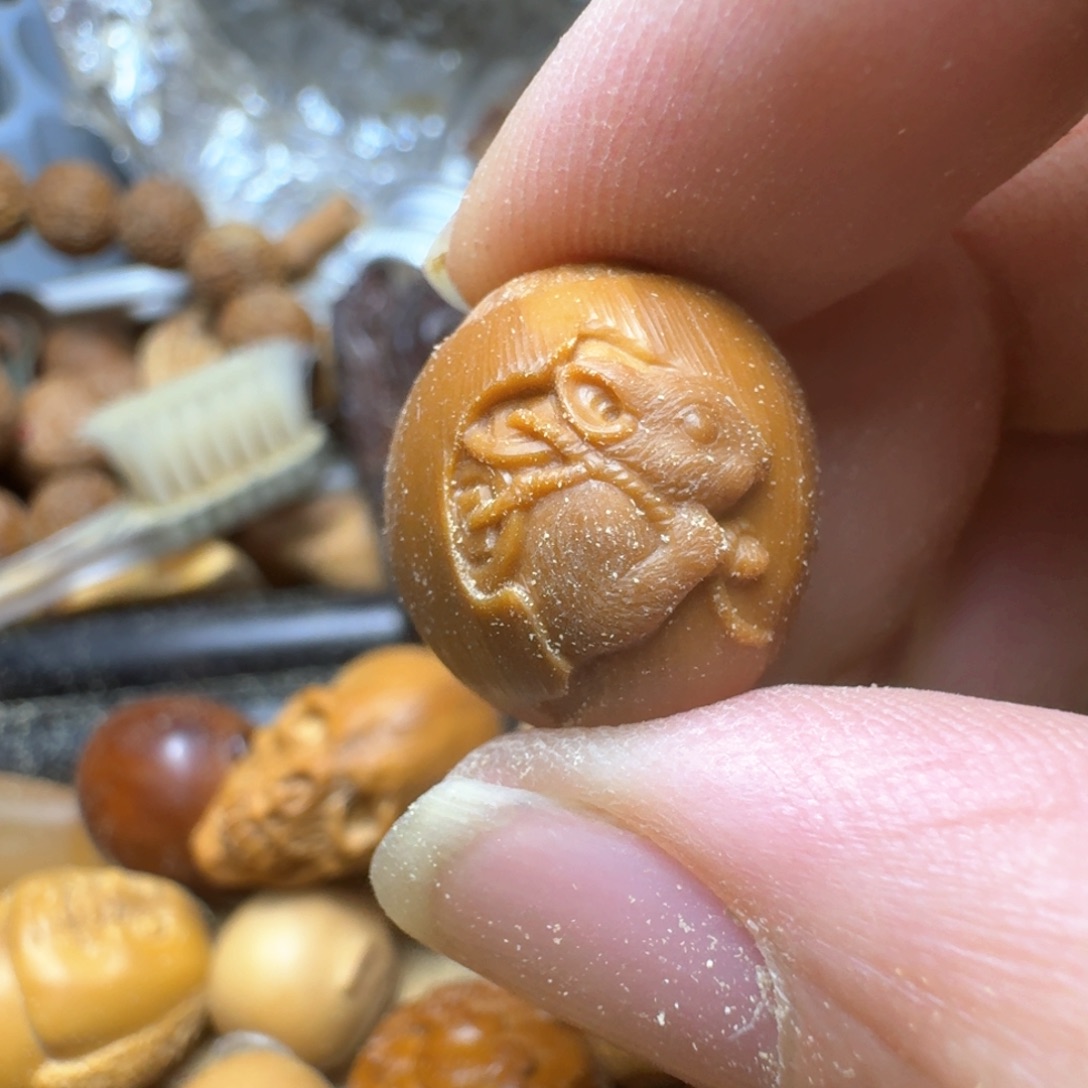 橄榄核手串/手链甲**丁顶级的人是谁呢啊哈哈