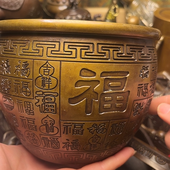 精美铜器批发档口