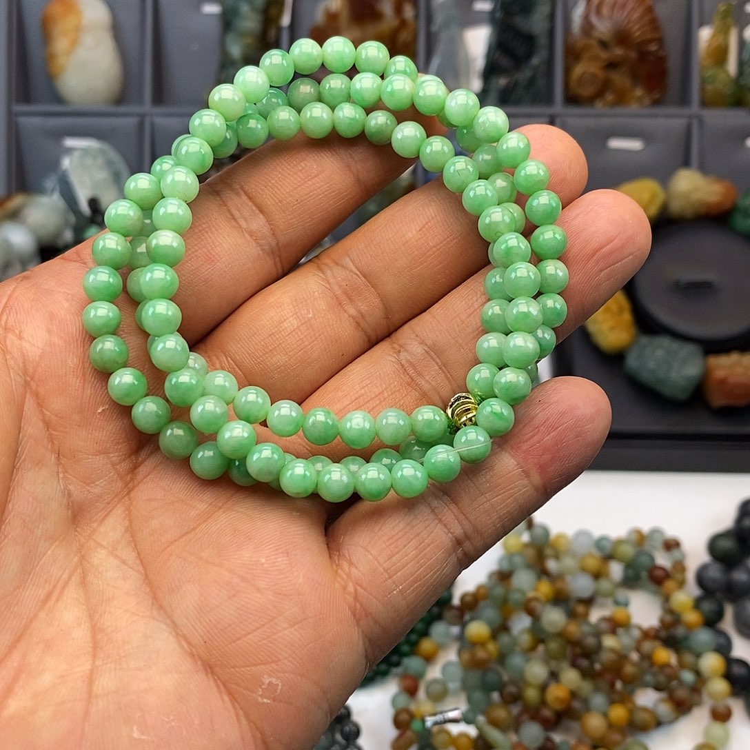 翡翠手串未镶嵌绿串