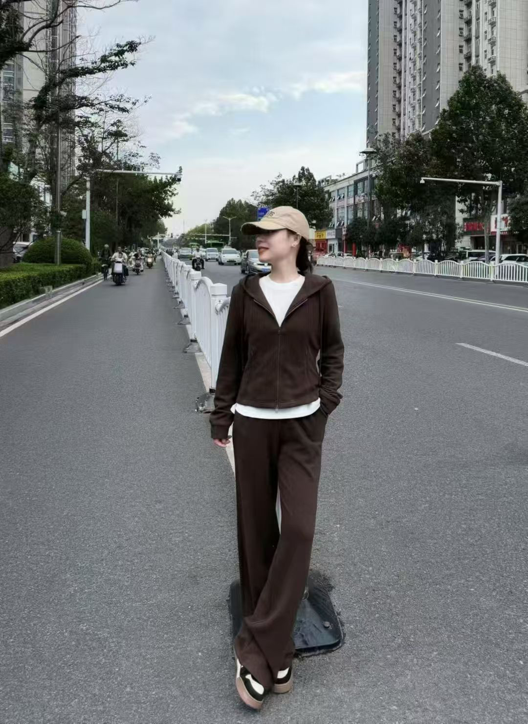 户外阔腿显瘦运动休闲裤