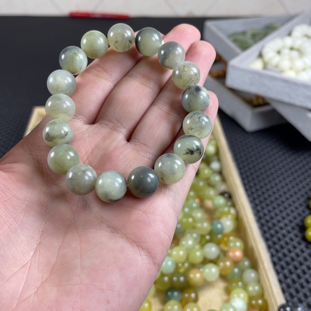 蛇纹石玉未镶嵌手链