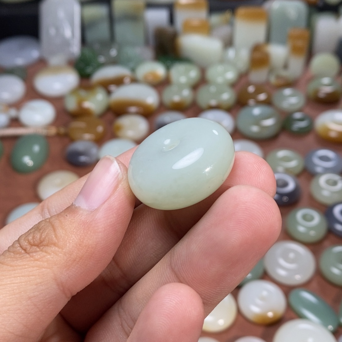 和田玉吊坠(不含链)未镶嵌