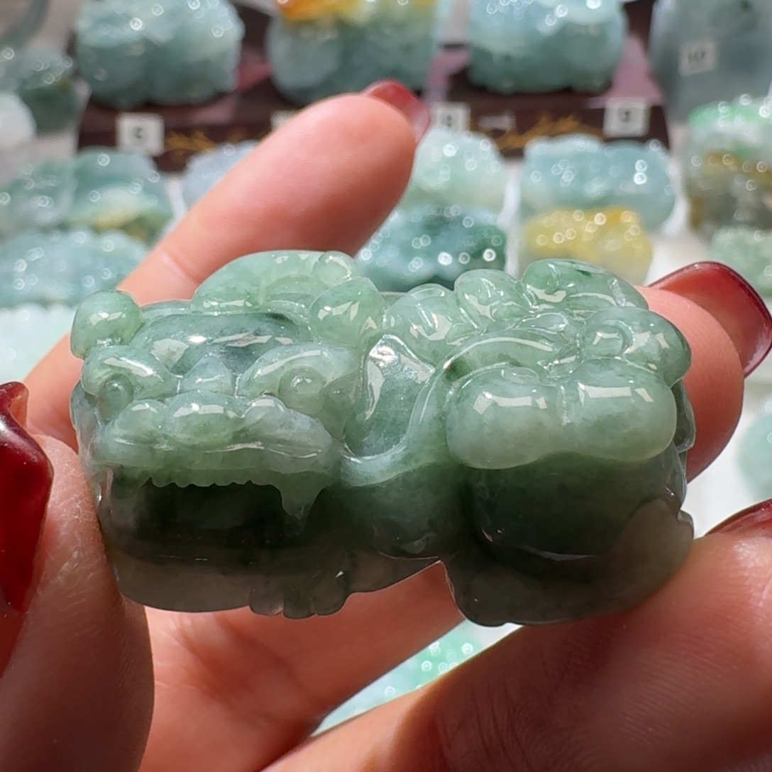 定制翡翠未镶嵌貔貅