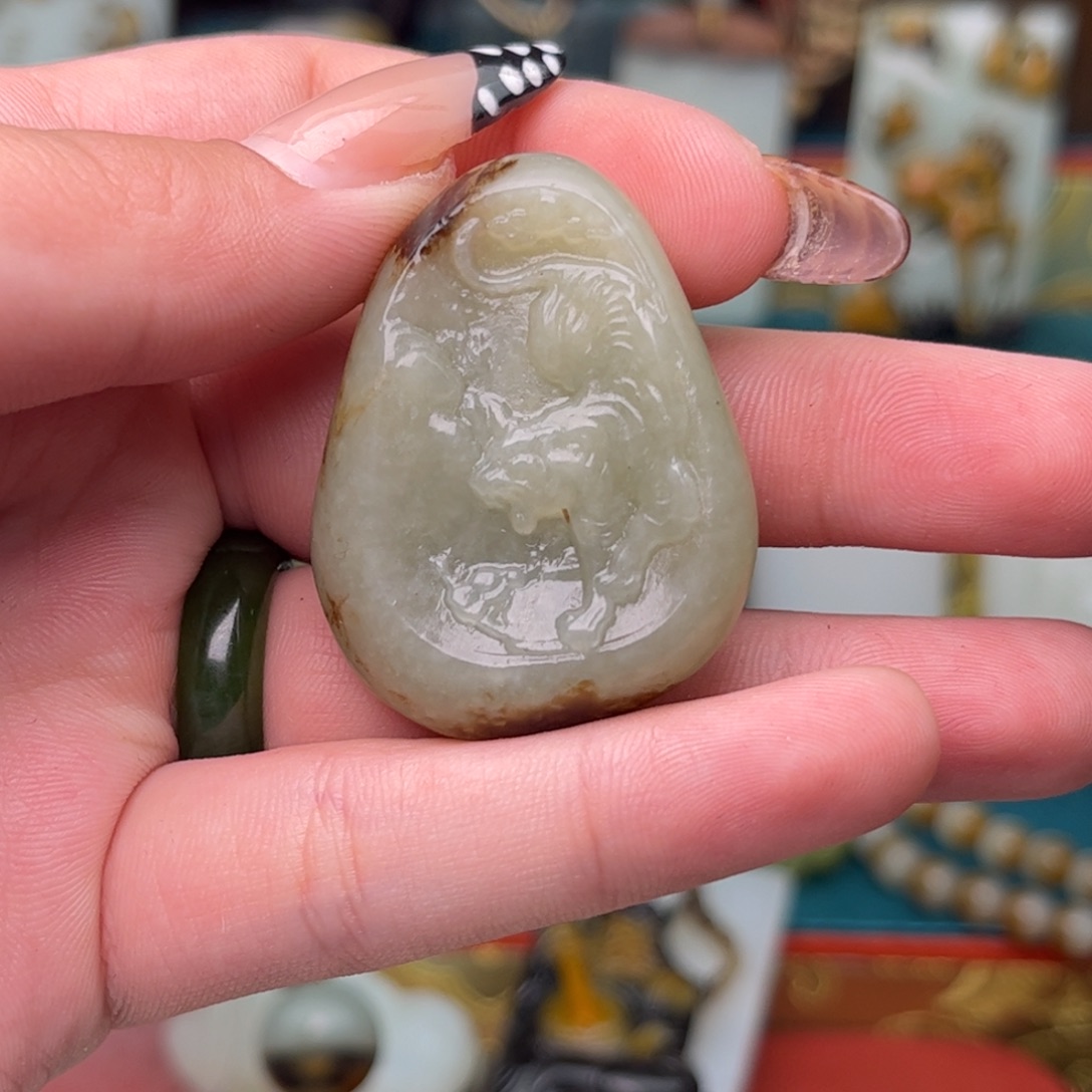 和田玉（糖玉）未镶嵌挂件