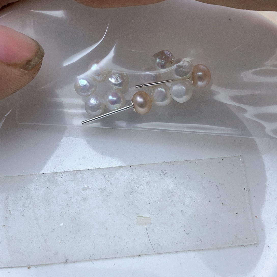 淡水珍珠耳钉合金安*?