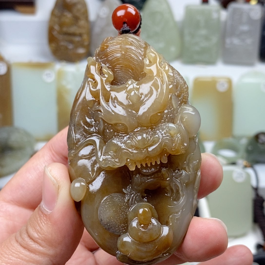 和田玉（糖玉）颈饰未镶嵌