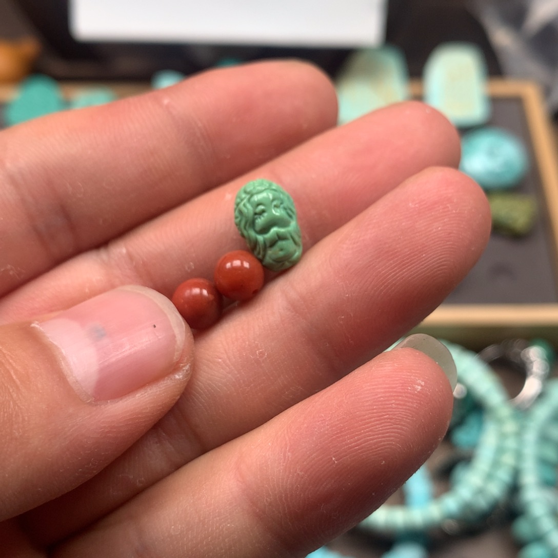 南红玛瑙雕刻未镶嵌