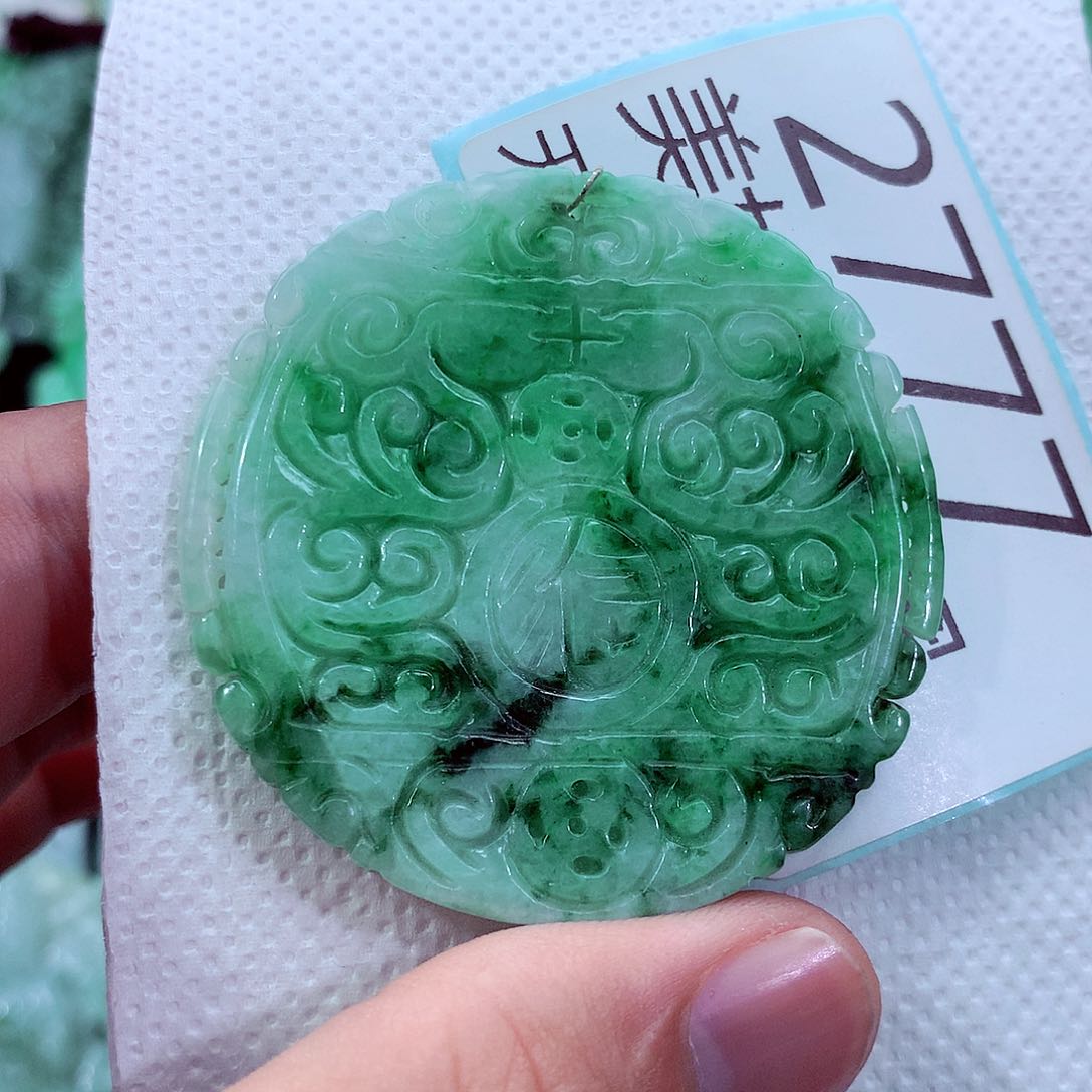 吊坠(不含链)未镶嵌翡翠