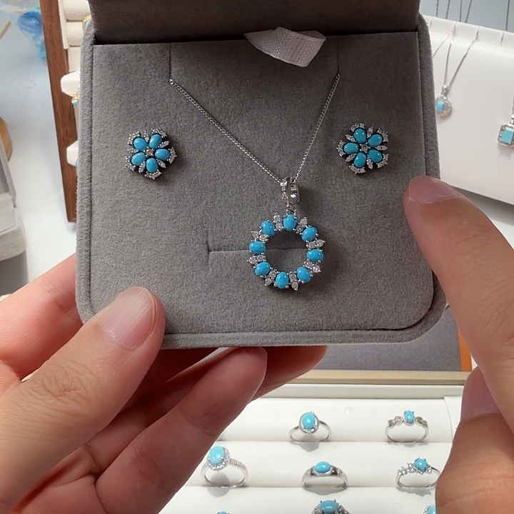 G***u绿松石银S925镶嵌吊坠(赠链)绿松石套装