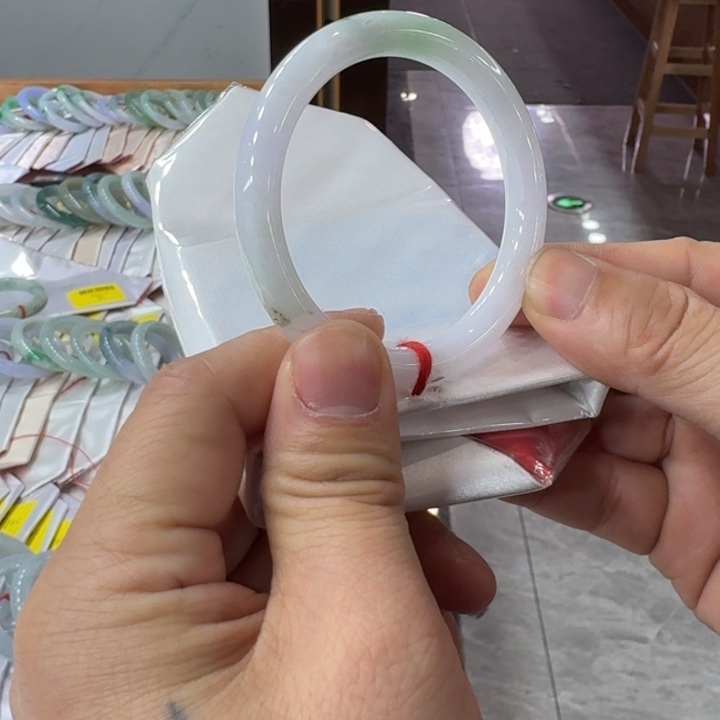 翡翠手镯未镶嵌纯天然缅甸翡翠A货买断