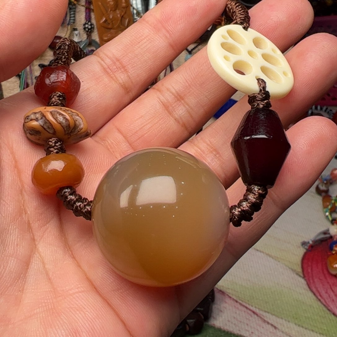 玛瑙/玉髓颈饰未镶嵌