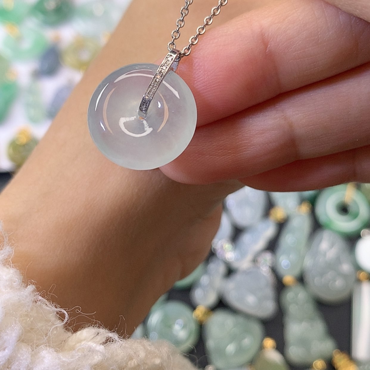 【闪购商品】翡翠吊坠(赠链)18K金镶嵌