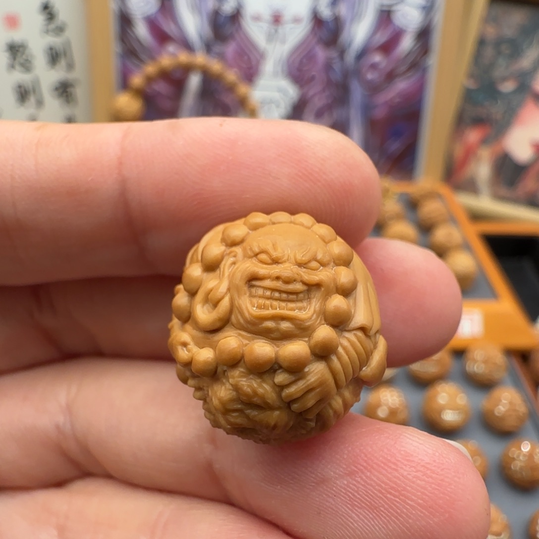 吊坠猴头核桃伏虎